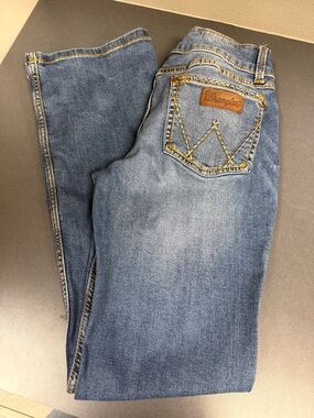 Light Blue Women's wrangler Jeans size 5